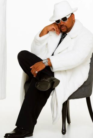 white-pimp-faux-fur-coat-white-pimp-coat