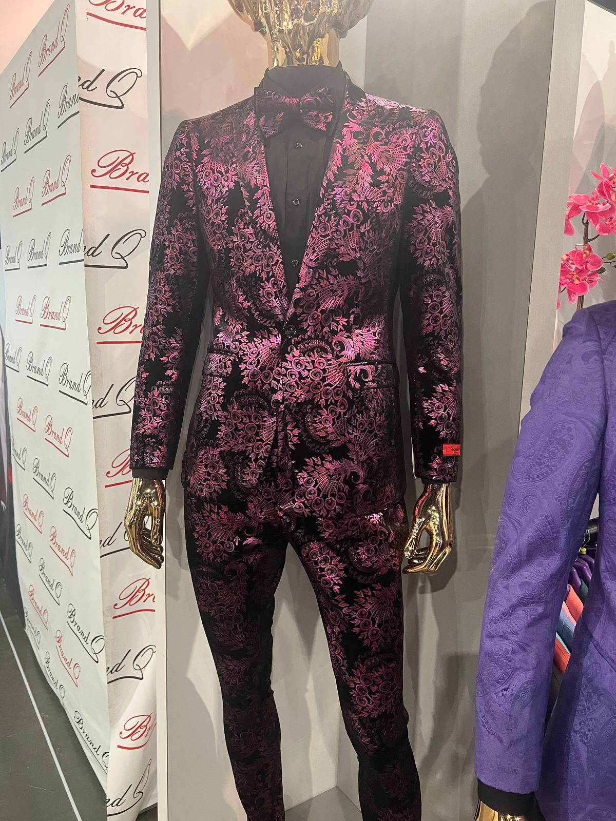 Men’s Black and Deep Pink Floral Tuxedo Suit – Slim Fit 2 Piece Formal Set with Matching Bow Tie