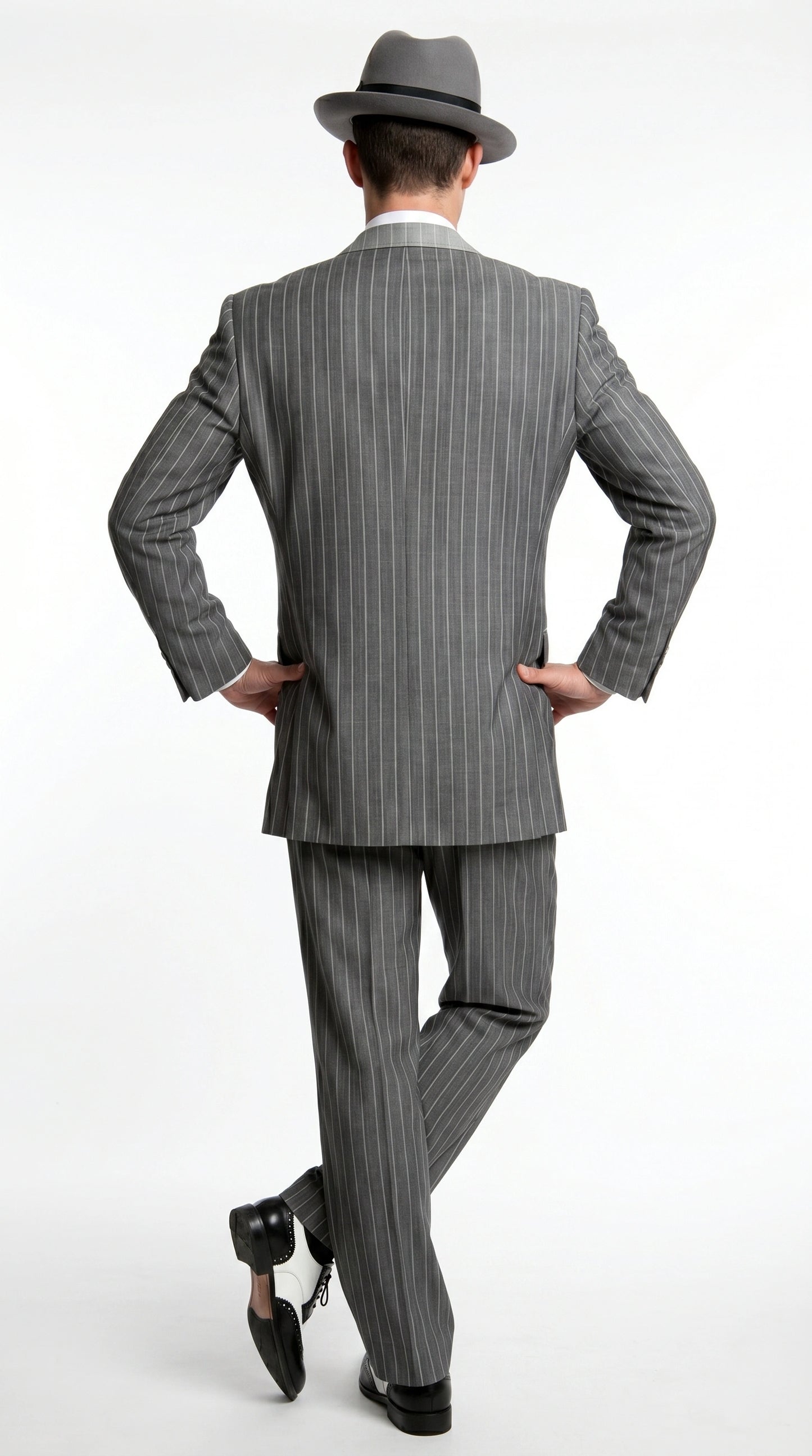 Men’s Grey Pinstripe 1920s Gangster 3 Piece Suit, Contrast Lapel Vintage Formal Suit for Parties, Prom, Weddings, and Theme Events Modern Fit