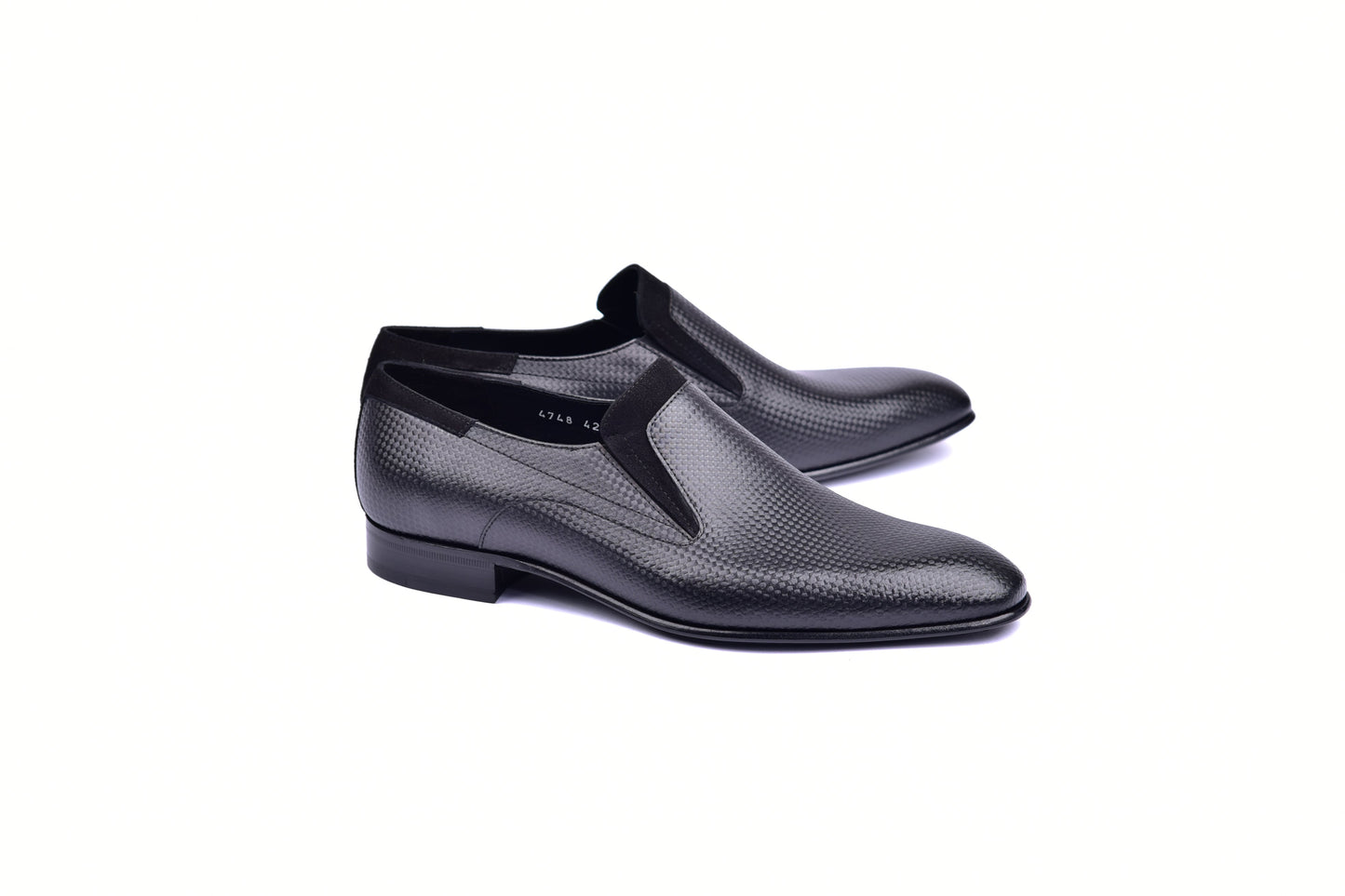 C04201-4748-Black