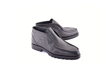 C185-7520 Shearling Lined Chukka Boot-Black