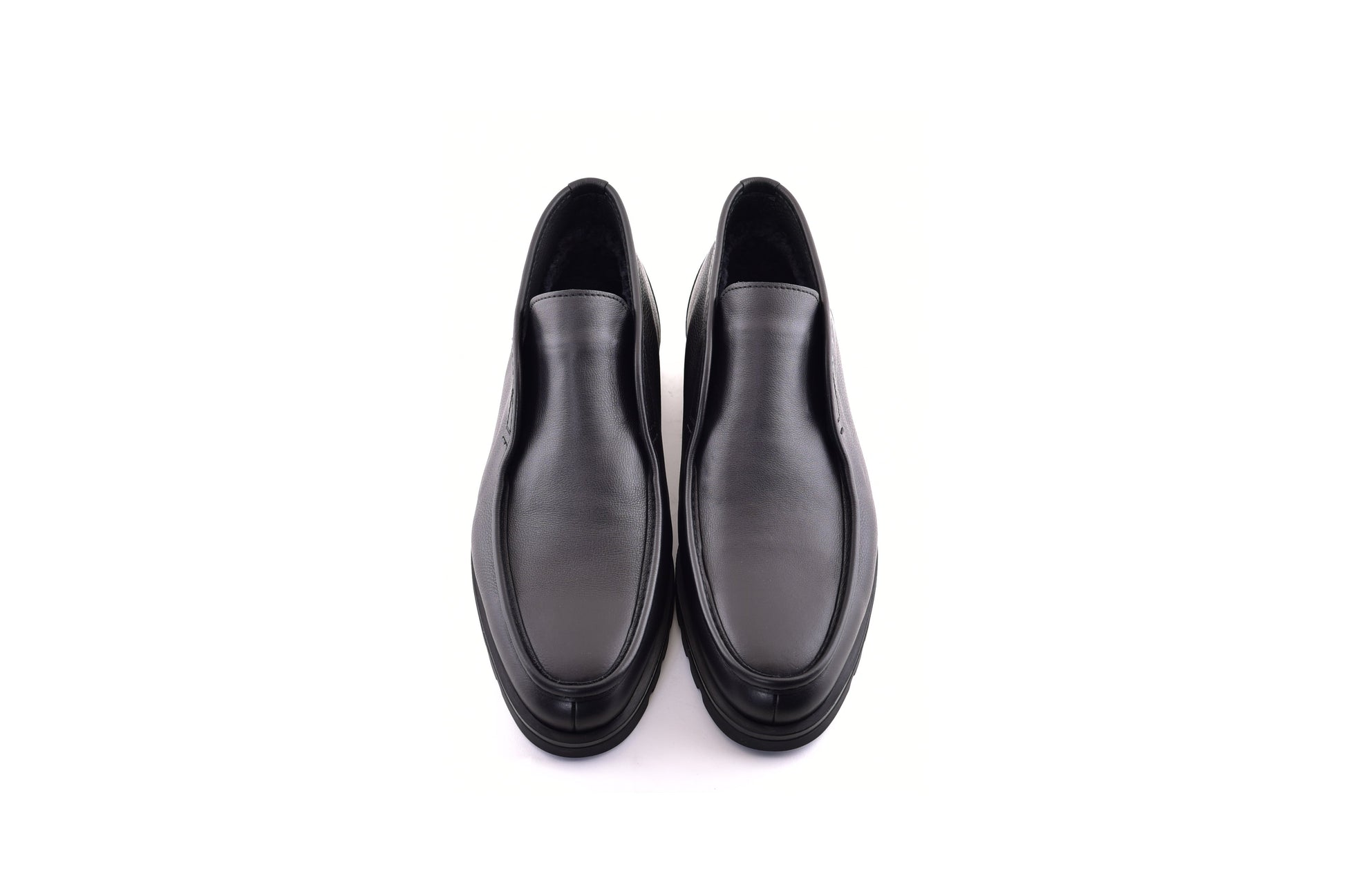 C185-7520 Shearling Lined Chukka Boot-Black - Image 4