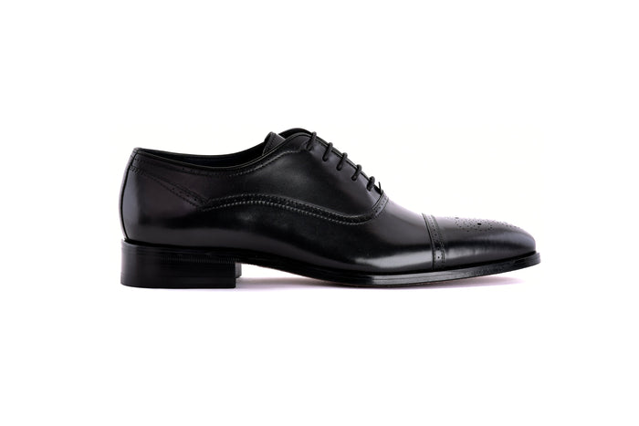 C0001104-7960 Perforated Cap toe lace up- Black - Image 3