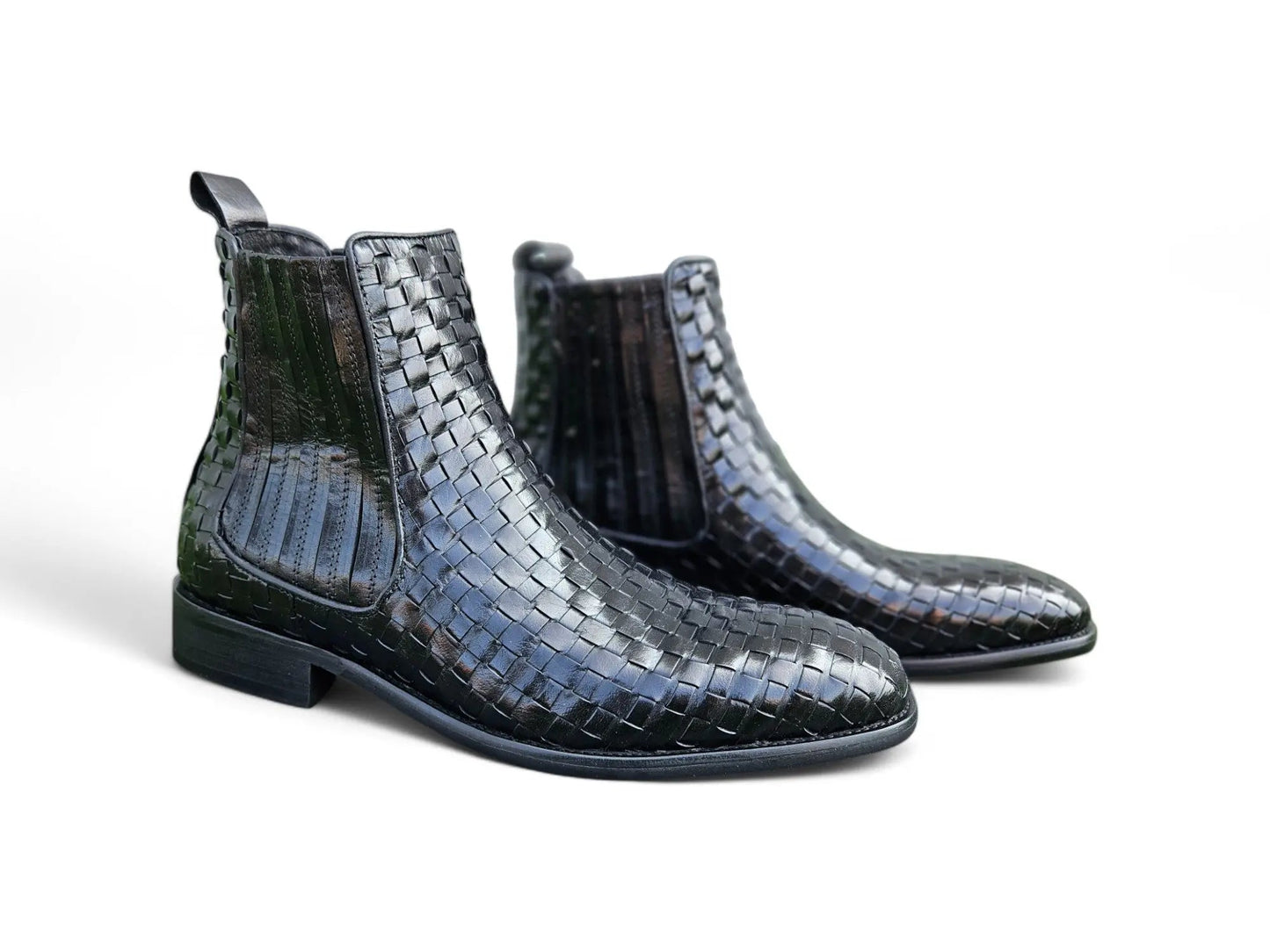 Carrucci Chelsea Boot: Woven Leather, Luxury Style