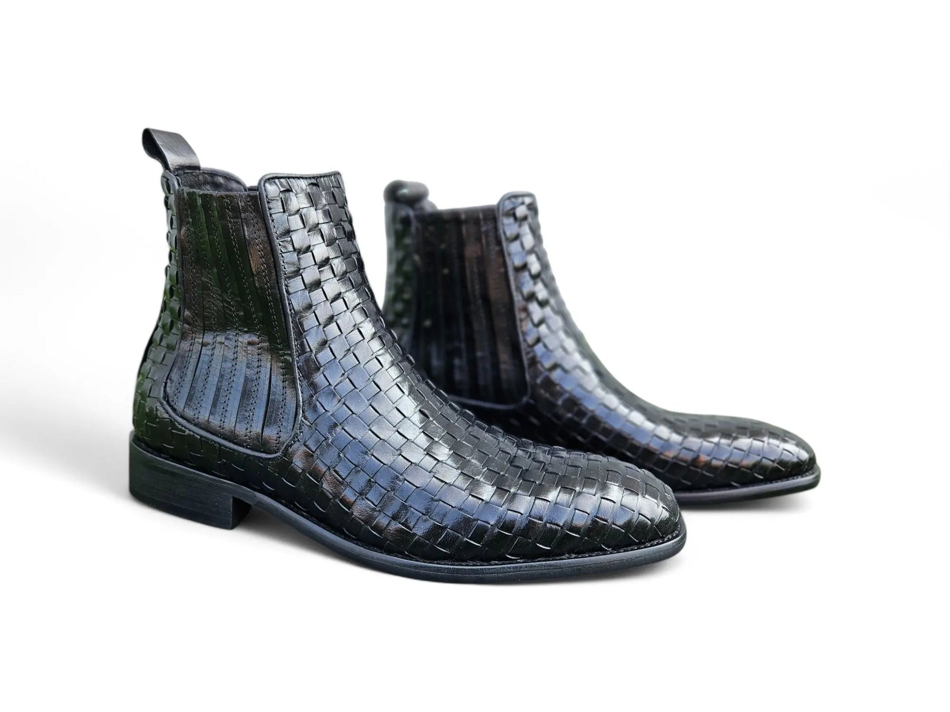 Carrucci Chelsea Boot: Woven Leather, Luxury Style