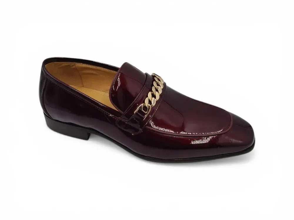 Carrucci Beveled Toe Patent Leather Loafer - Sophisticated Black