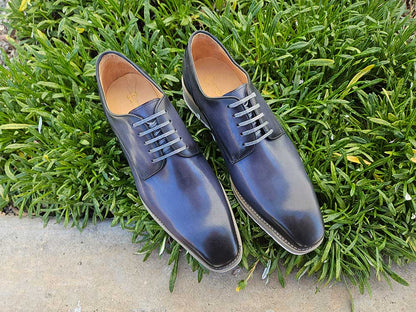 Carrucci Burnished Leather Derby Lace-Up Shoe