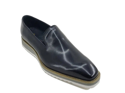 Carrucci Burnished Leather Wholecut Loafer - Lightweight Sole
