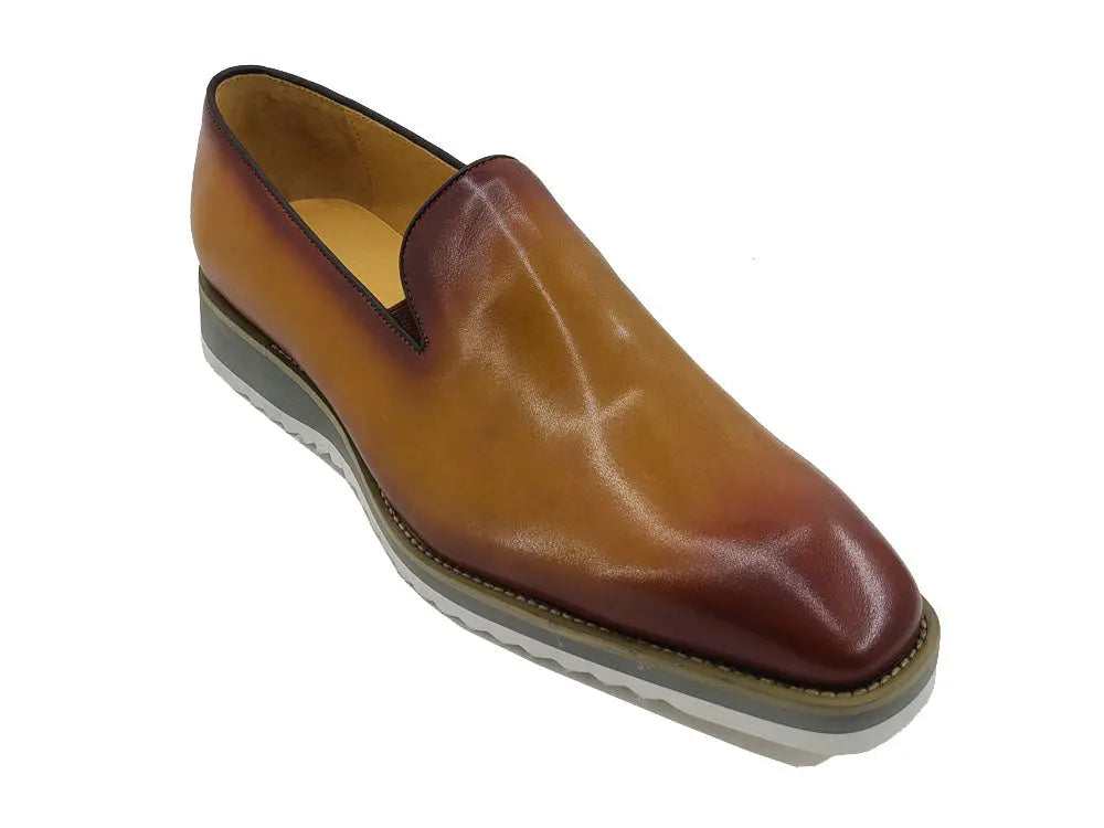 Carrucci Burnished Leather Wholecut Loafer - Lightweight Sole