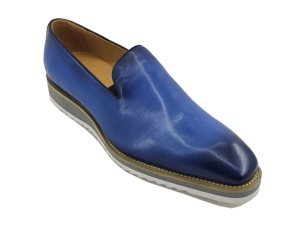Carrucci Burnished Leather Wholecut Loafer - Lightweight Sole