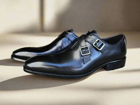 Cross Straps Wholecut Shoe - Image 7