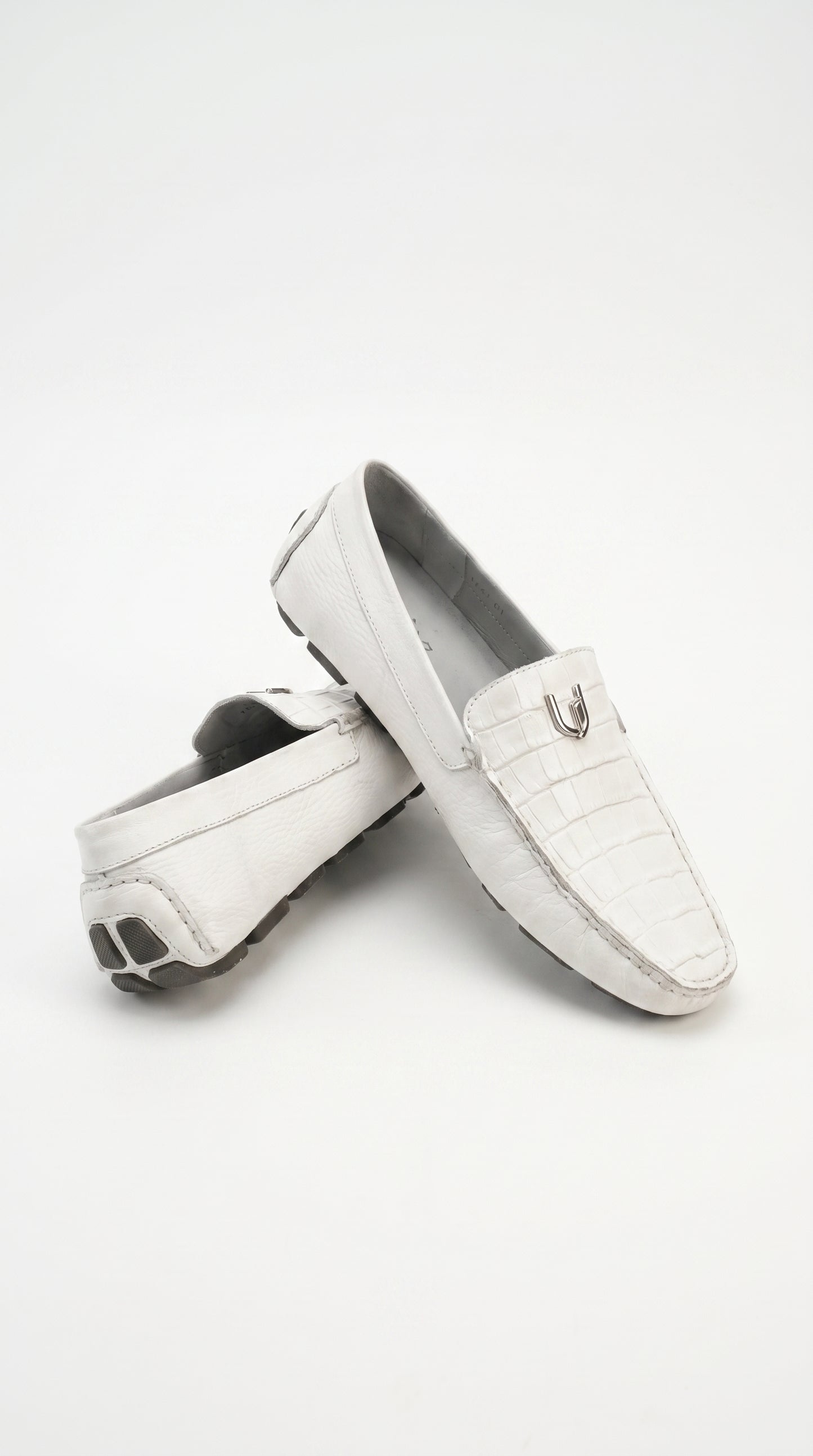 Men’s White Vestigium Genuine Caiman Belly Loafers, Alligator Style Dress Shoes