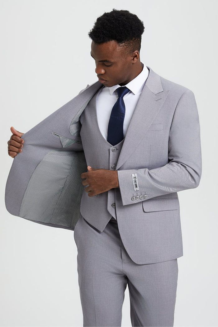 Men's Vested One Button Peak Lapel Stacy Adams Designer Suit in Light Grey - Image 4