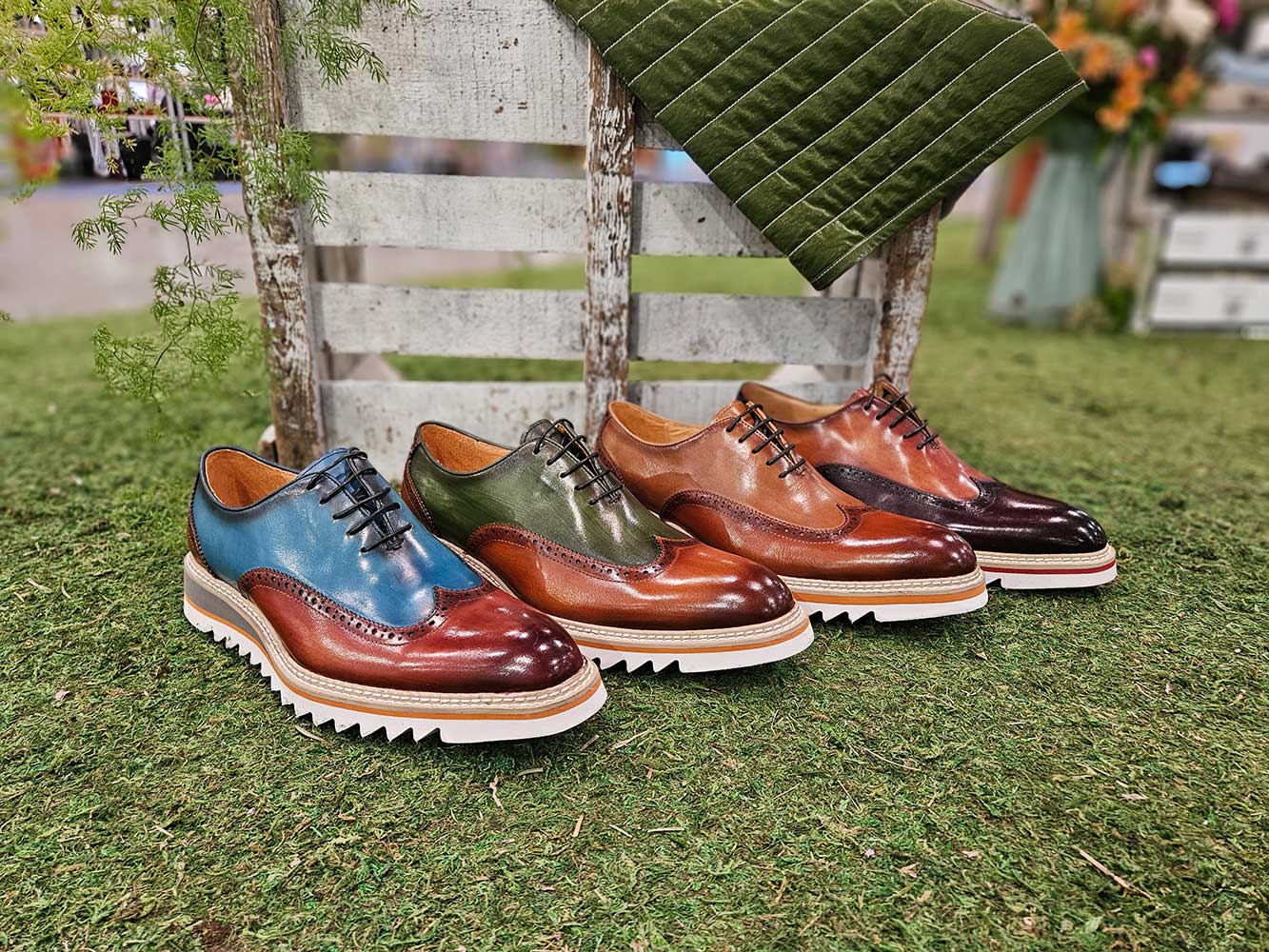 Mens Wingtip Dress Shoes