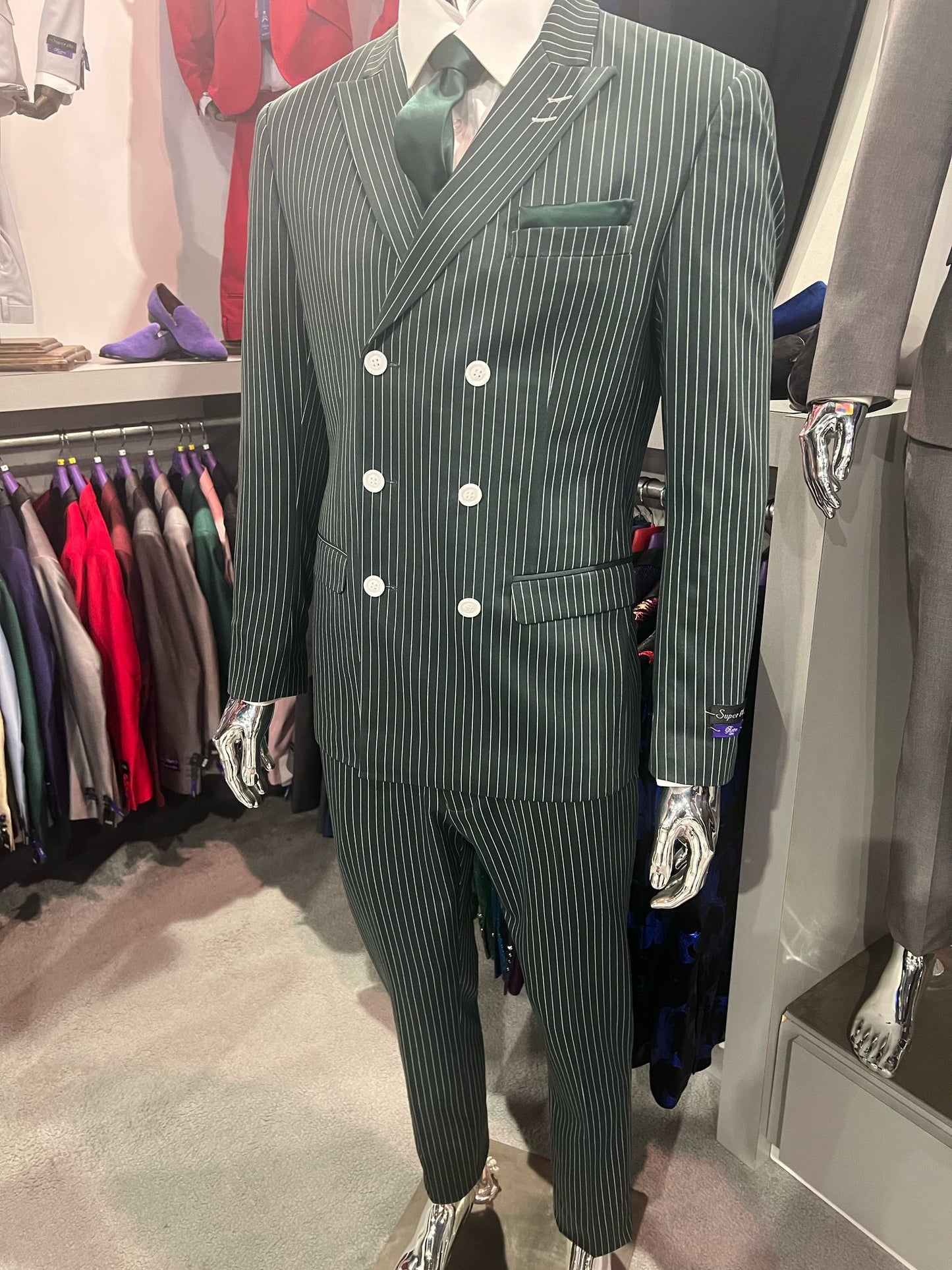Mens Green Pinstripe Double-Breasted Suit – Slim Fit 2 Piece Formal Business Suit with Peak Lapel 1920s Gangster Pinstripe - Image 2