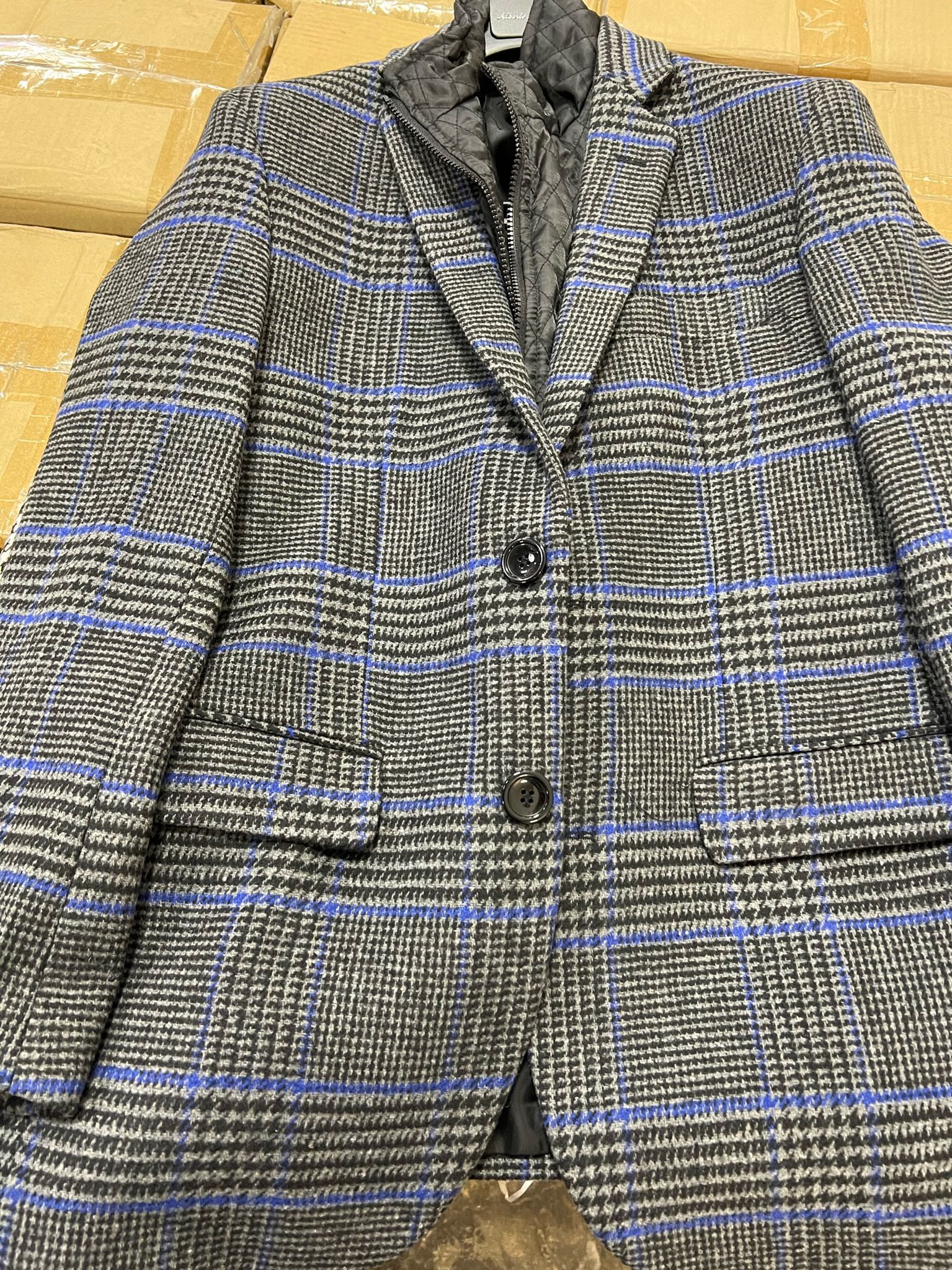 Mens Grey and Blue Glen Check Wool Blazer with Quilted Inner Layer - Image 3