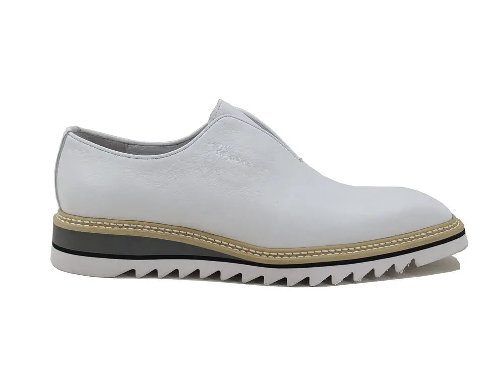 Laceless Loafer with Contrast color lightweight sole - Image 38