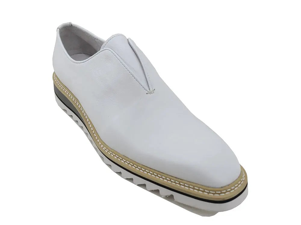 Laceless Loafer with Contrast color lightweight sole - Image 40