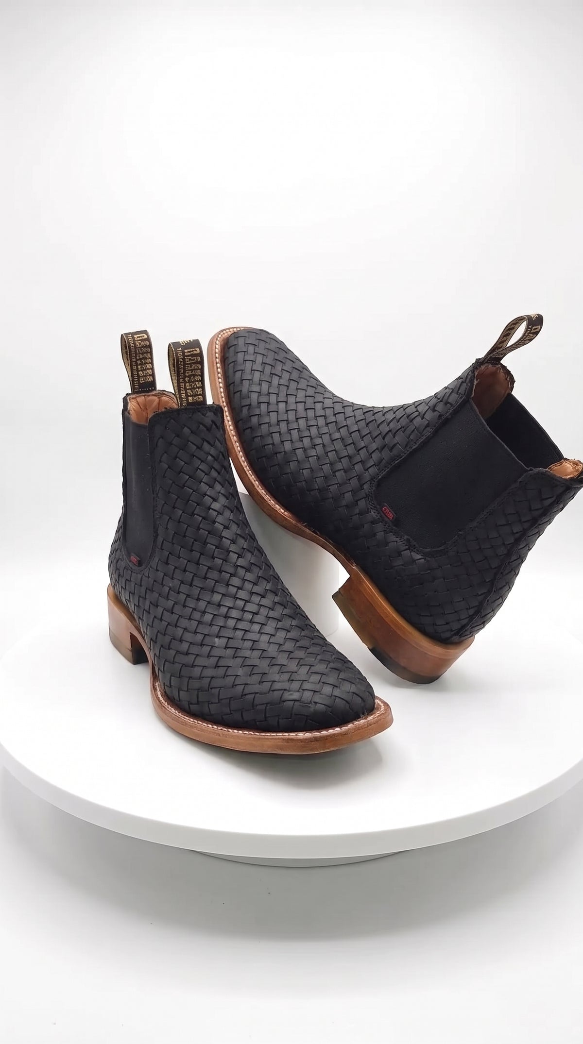 Besserro Men’s Black Petatillo Woven Leather Ankle Boots, Western Chelsea Style Square Toe Botines