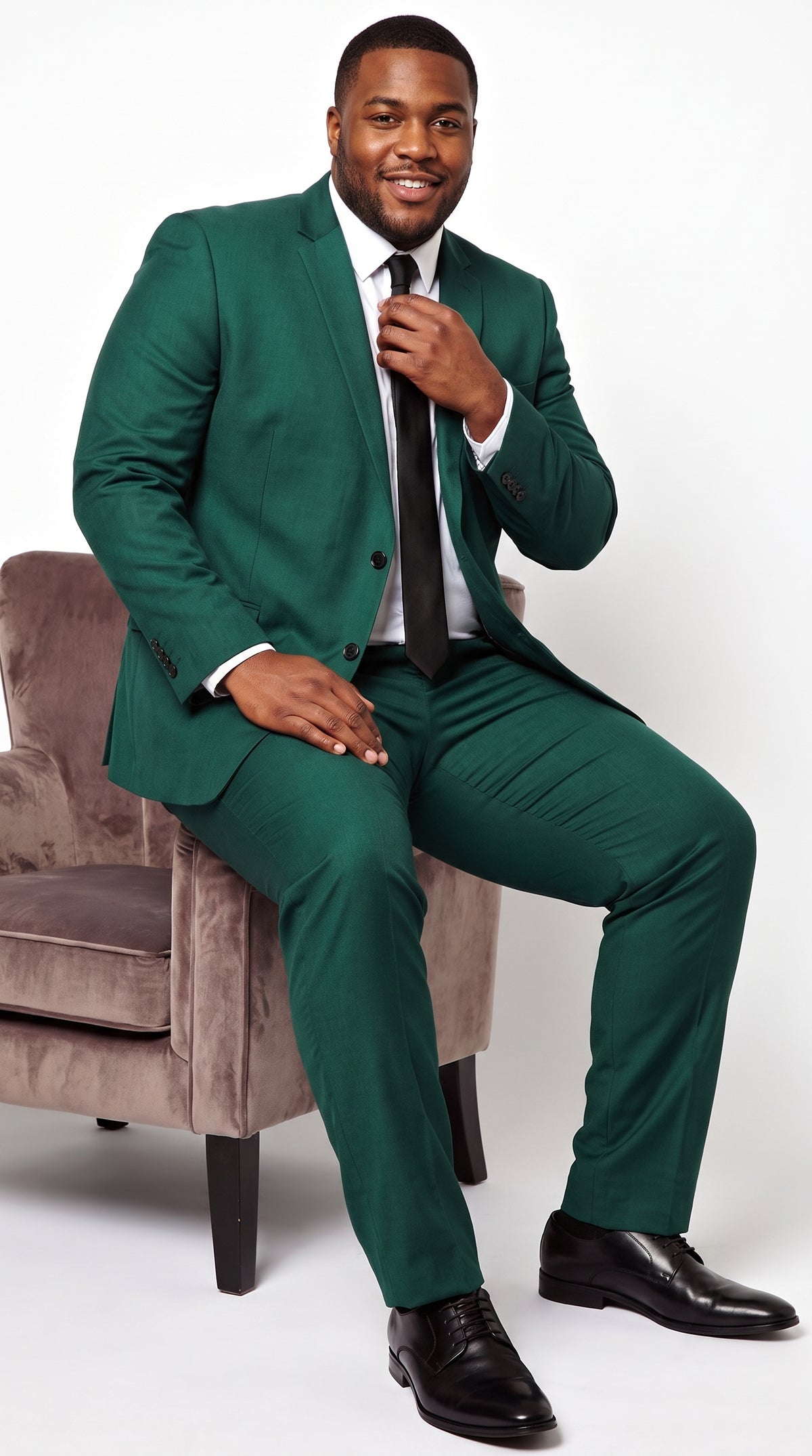 Men’s Emerald Hunter Green Two-Button Suit – Formal Wedding, Prom & Party Suit with Side Vents