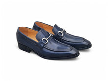 Carrucci Men's Burnished Signature Buckle Loafer