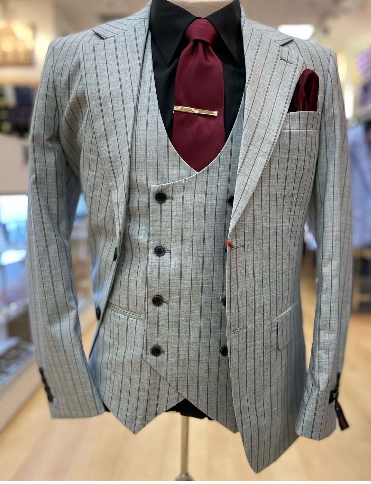 Men's Grey and Black Pinstripe Three-Piece Suit 1920s Suit Gangster Stripe Vintage Look - Image 4