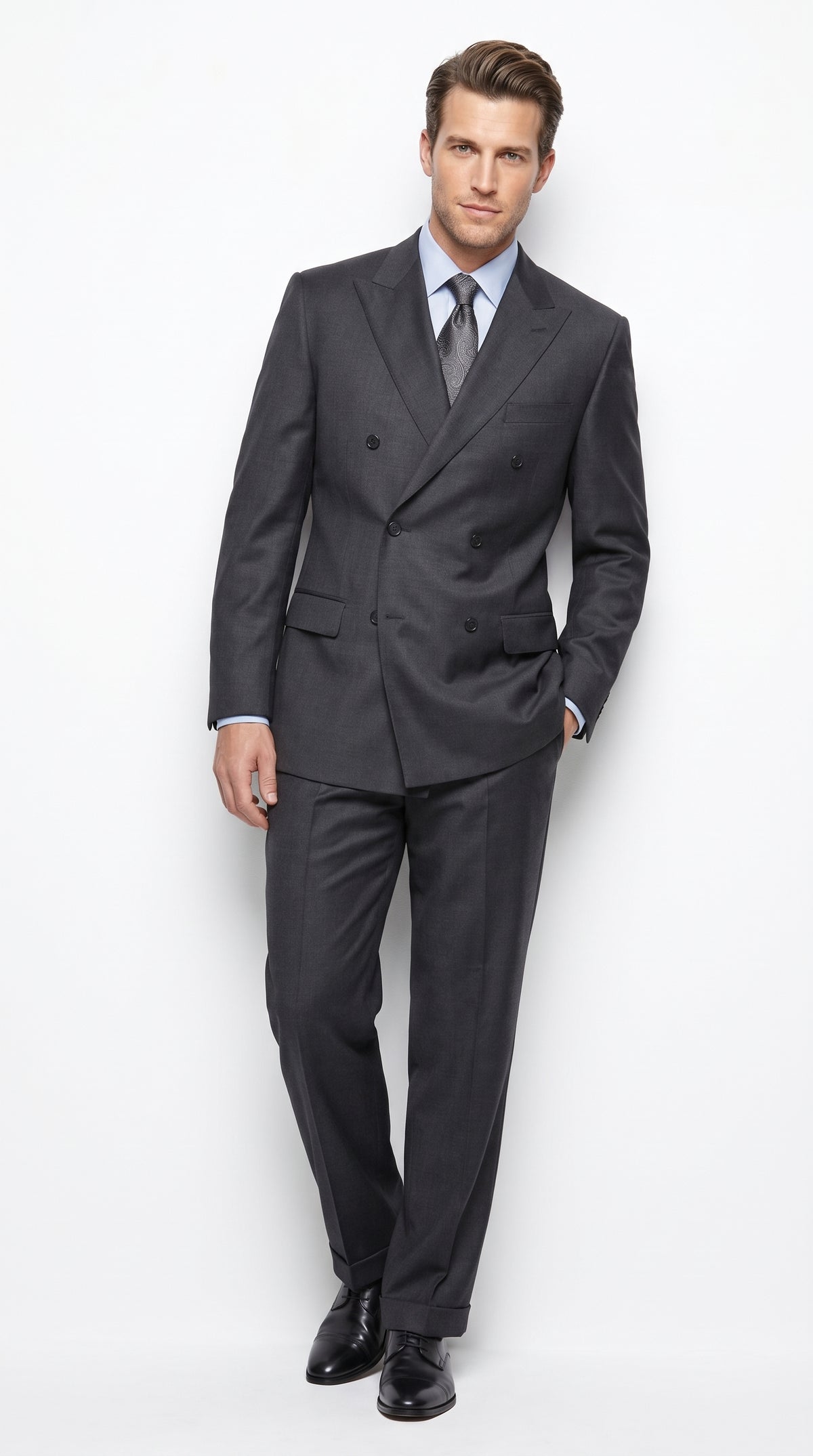 Men’s Dark Grey Double-Breasted Wool Suit – Peak Lapel, Side Vent & Pleated Pants Formal Suit