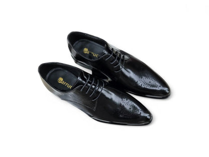 Carrucci Signature Burnished Lace-up Derby