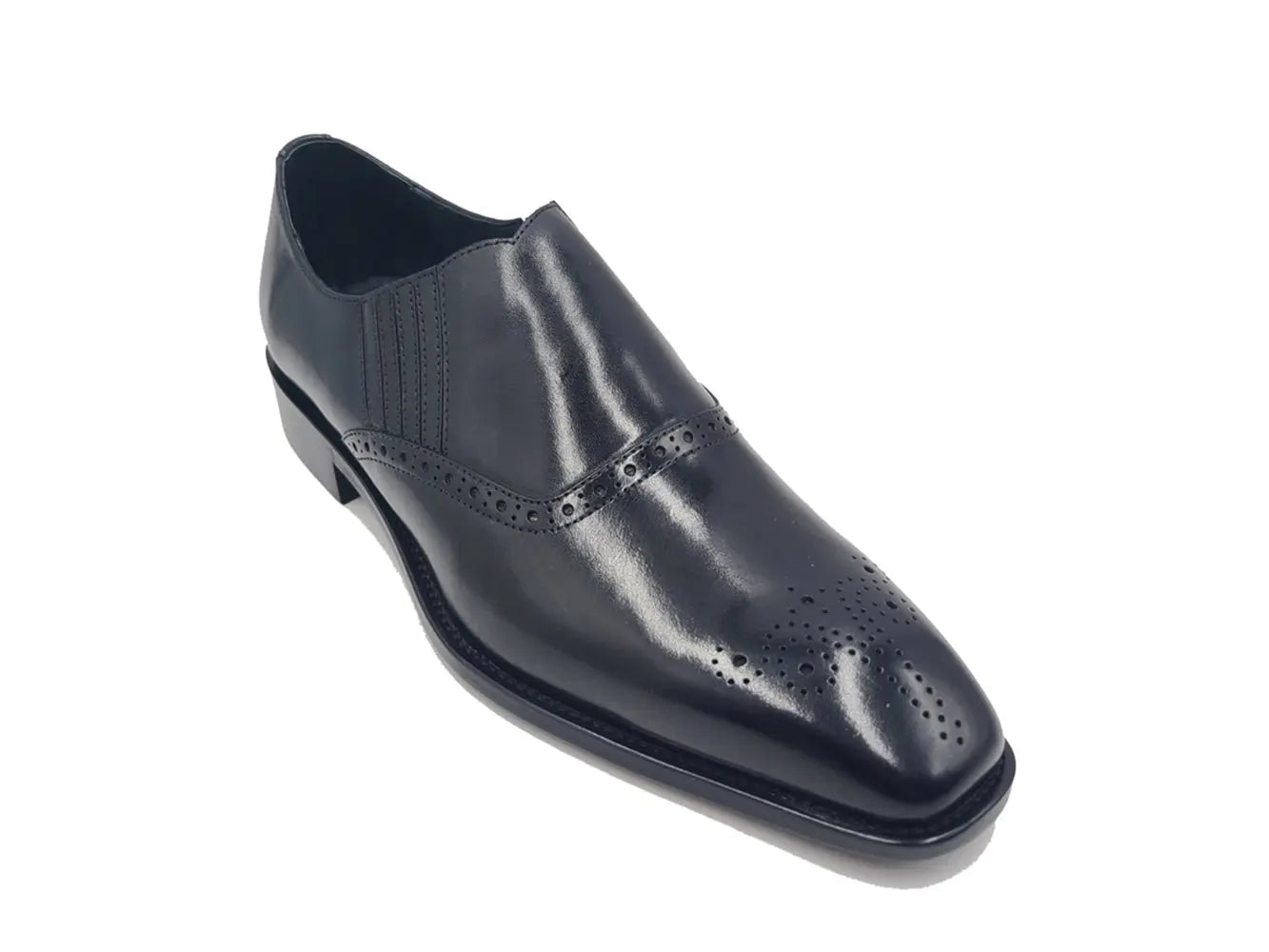 Carrucci Slip-on Loafer with medallion