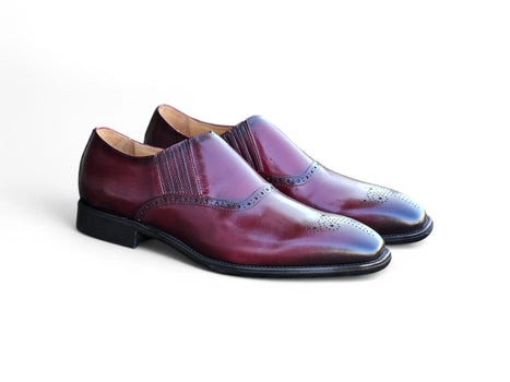 Carrucci Slip-on Loafer with medallion