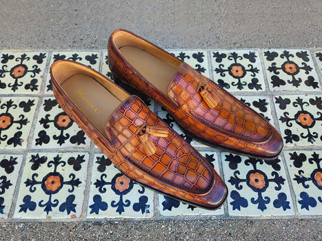 Carrucci Tassel Loafer With Gator Print