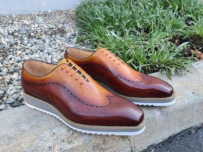 Carrucci Two Tone Oxford With Lightweight Sole
