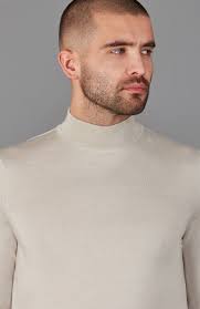 "Men's Silk Mock Turtleneck – Elegant & Professional Knitwear"