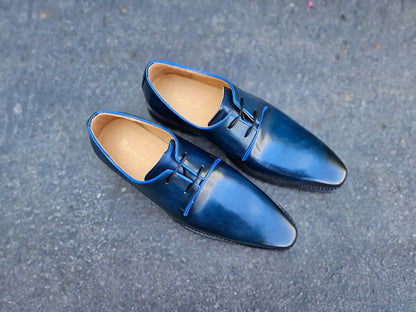 Carrucci Whole Cut Derby With Lug Sole