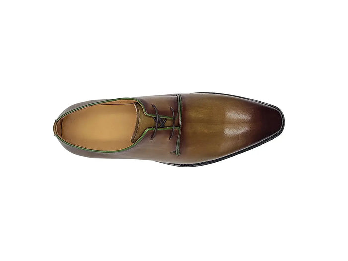 Carrucci Whole Cut Derby With Lug Sole
