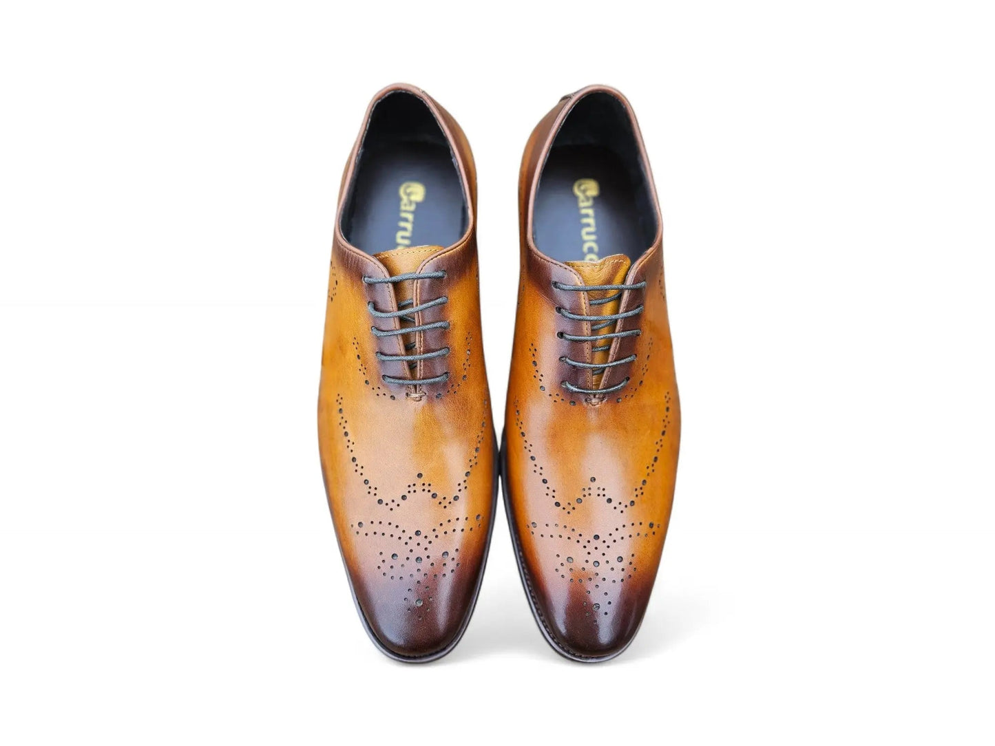 Carrucci Whole Cut Oxford with Medallions