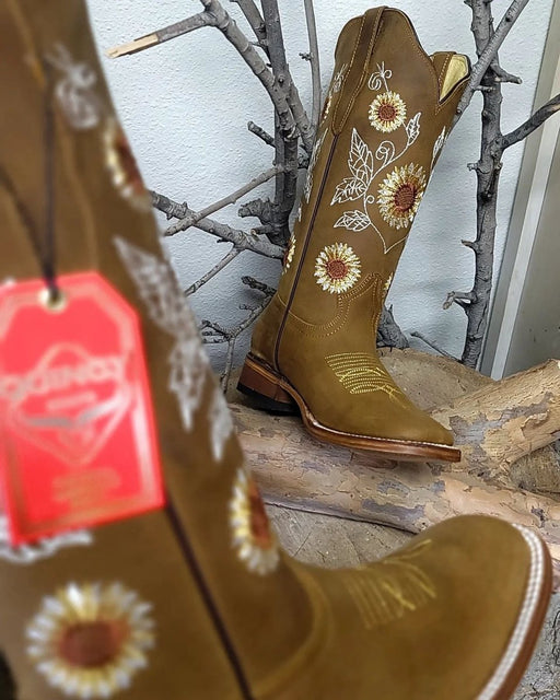 Botas de Cuero con Girasoles para Mujer en Horma Rodeo Q322G6231