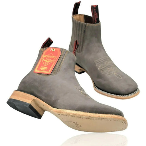 Botin Charro Quincy de Gamuza (Nobuck) con Punta Cuadrada Gris