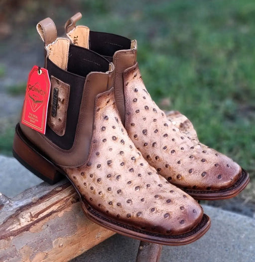 Botin de Avestruz Grabado con Punta Cuadrada