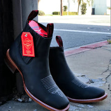 Botines Charros Quincy con Punta Cuadrada Color Negro