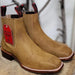 Botines Charros Quincy de Gamuza con Punta Cuadrada