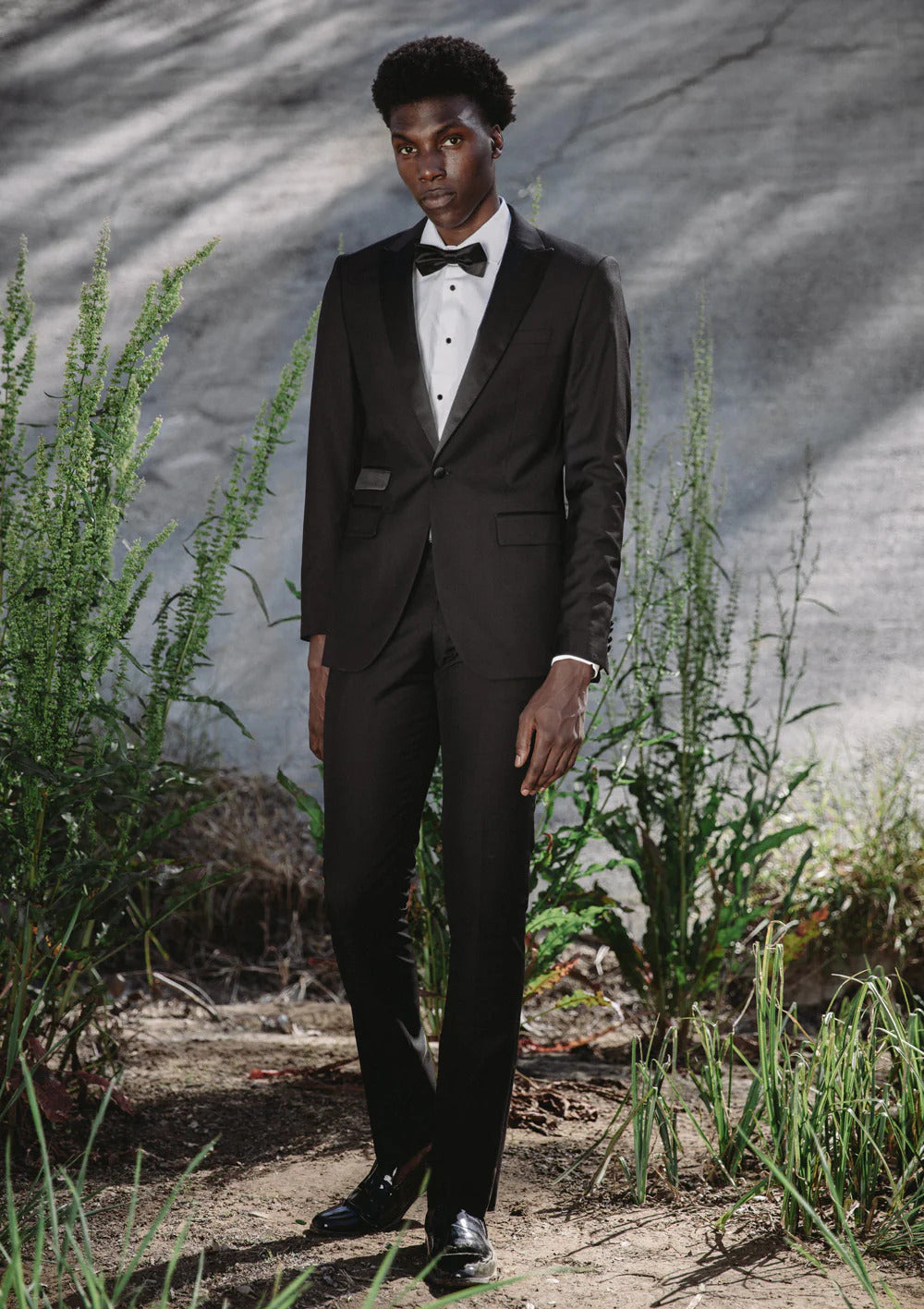 Black Peak Lapel Ticket Pocket Tuxedo