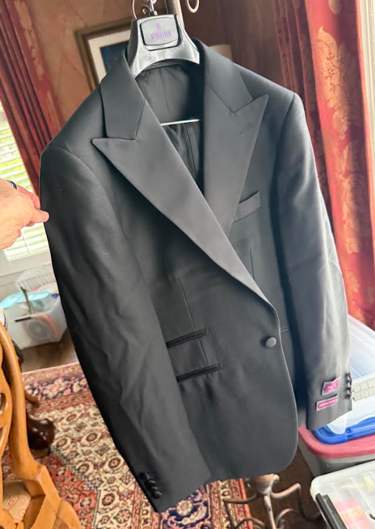 Tiglio Men’s Black Peak Lapel 2-Piece Suit – Classic Wedding, Business and Formal Suit