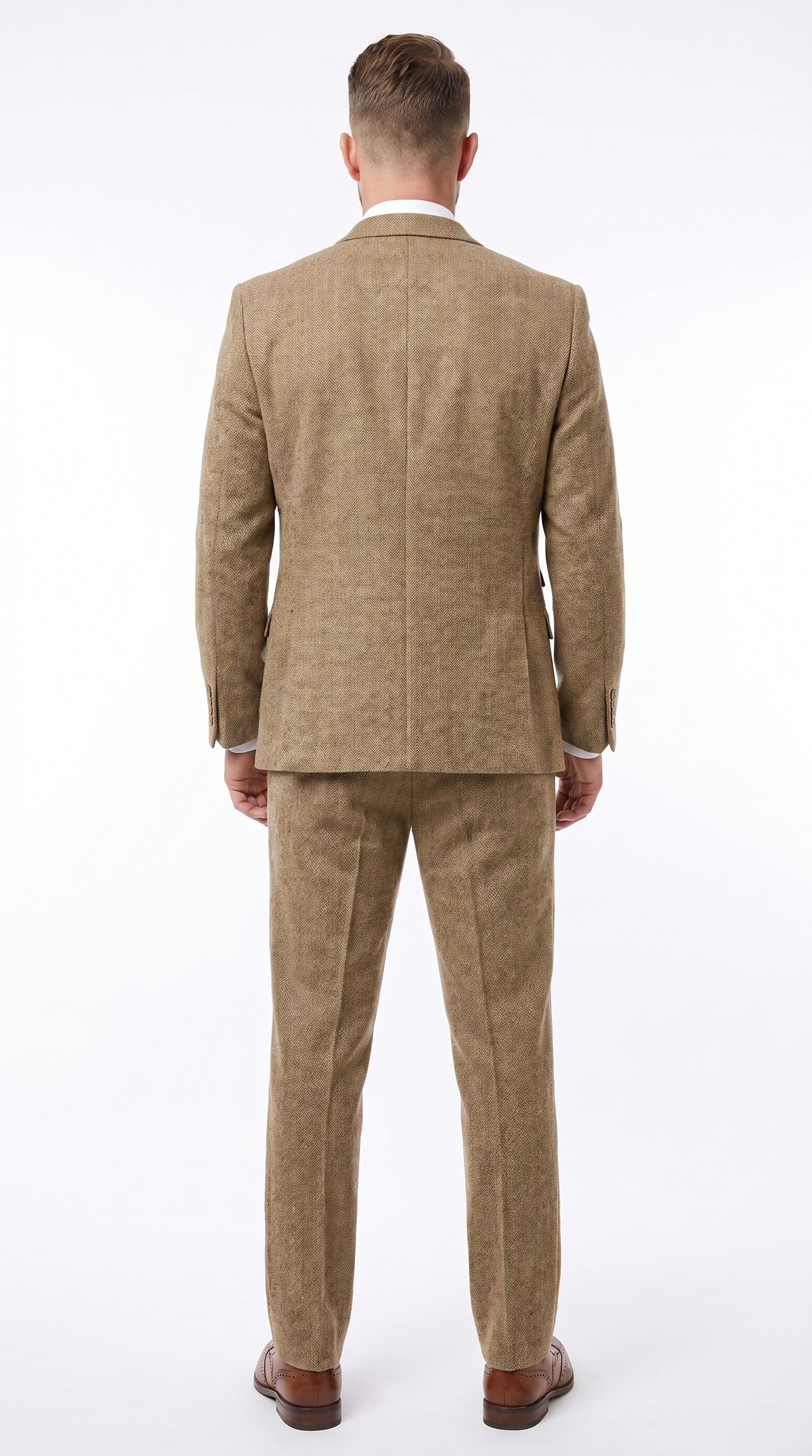 Men’s Great Gatsby Tobey Maguire Inspired Tan Suit with Brown Vest, 1920s Costume Outfit