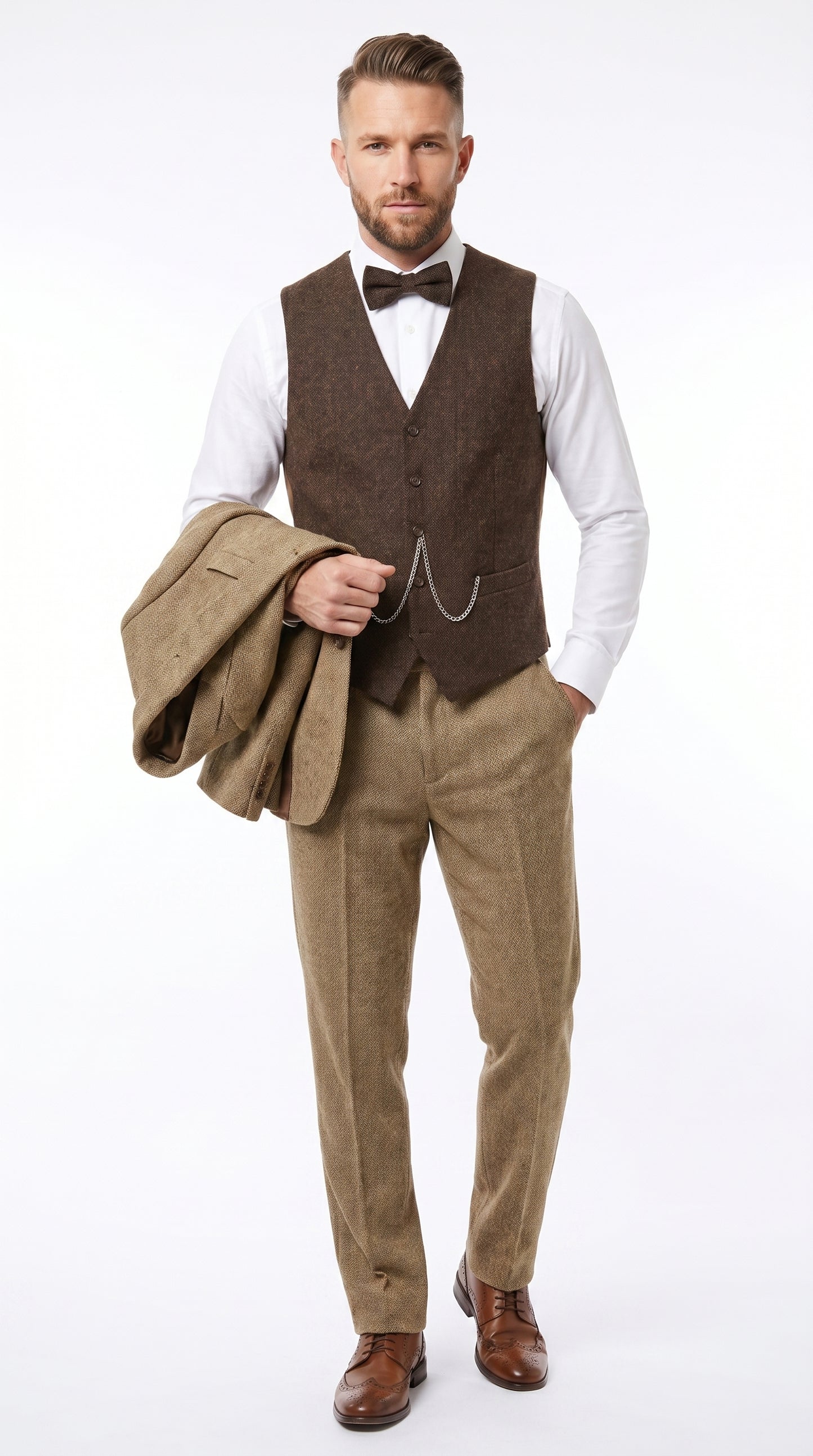 Men’s Great Gatsby Tobey Maguire Inspired Tan Suit with Brown Vest, 1920s Costume Outfit