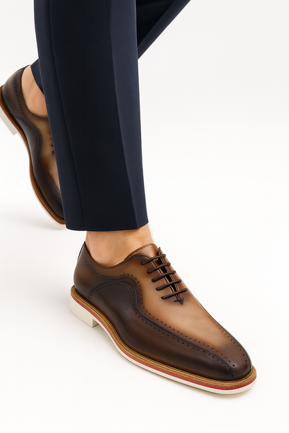 Carrucci Stylish Two-Tone Brogue Oxford