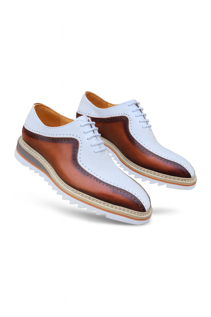 Carrucci Stylish Two-Tone Brogue Oxford