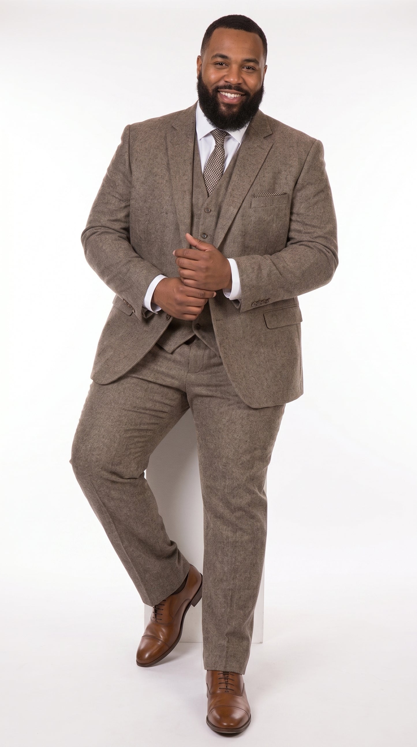 Men’s Vintage Brown Tweed Herringbone 1920s Suit, Classic Gatsby Style Dress Suit