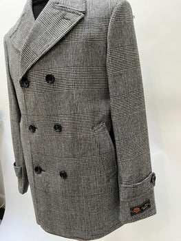 Mens Grey Plaid Double-Breasted Overcoat with Black Faux Fur Collar – Classic Winter Peacoat - Image 7