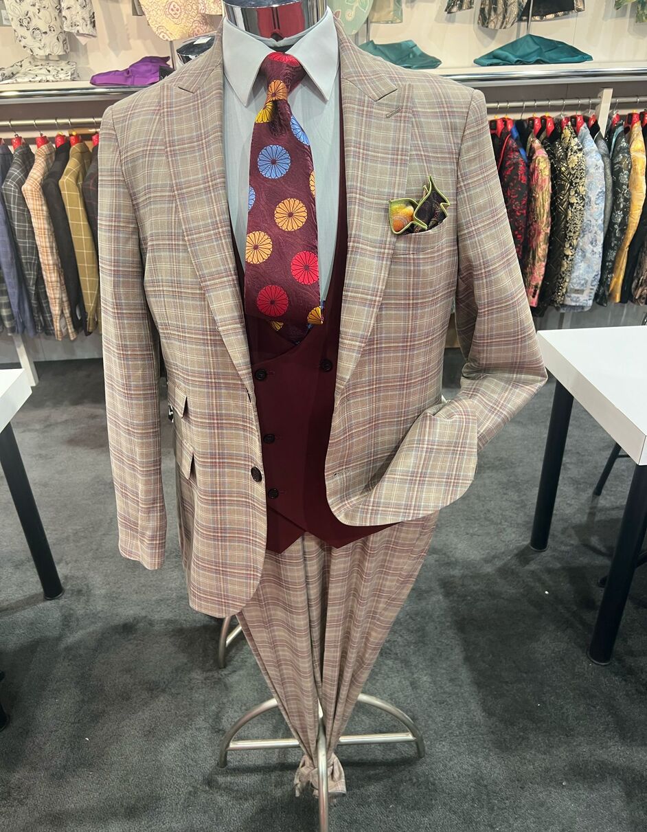 Men's Light Brown Plaid Suit with Burgundy Vest and Colorful Floral Tie – 3 Piece Set - Taupe Windowpane Pattern - Image 4